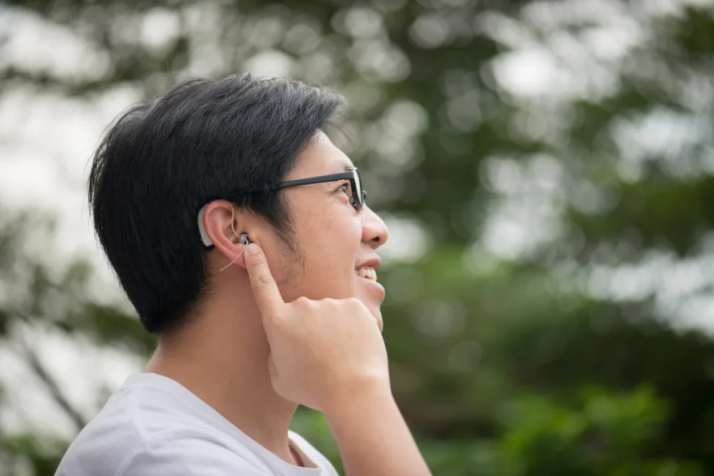 Hearing Aid Tips: How Wind Affects How Well You Can Hear